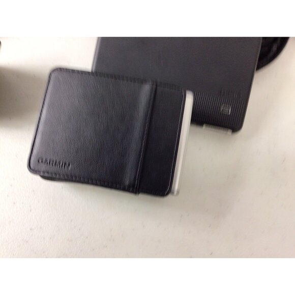 Garmin Nuvi Bundle GPS Navigation Bluetooth W/ Charger Mount USB - Picture 9 of 9